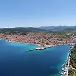 With Parking Space Vela Luka, Korcula - 20932 דירה *