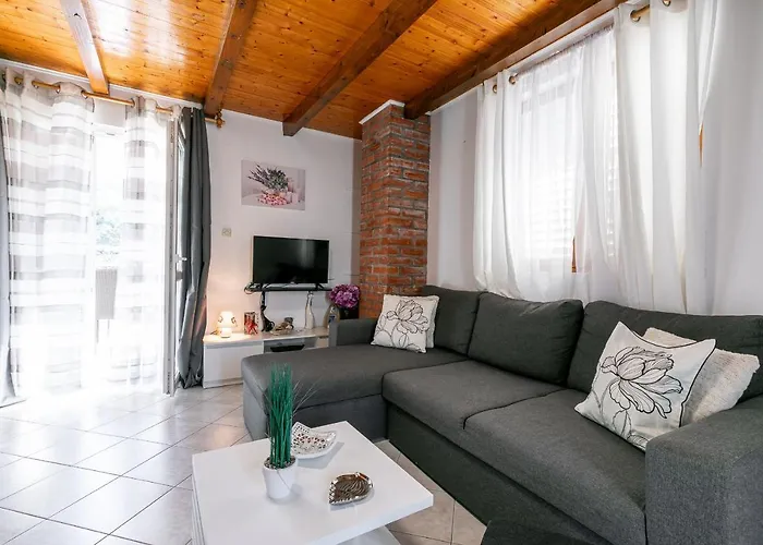 With Parking Space Vela Luka, Korcula - 20932 Vela Luka